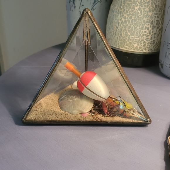 Glass Triangle Prism Vacation Memory Case/Box - Picture 3 of 4